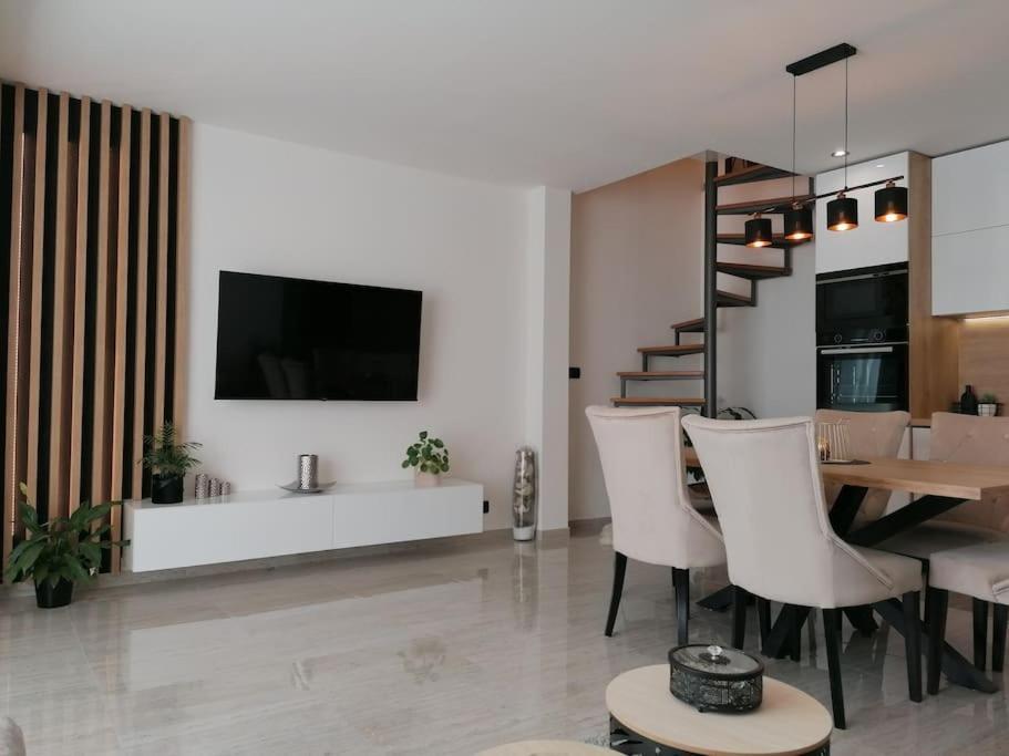 Apartman Max !!!! Omiš Exteriör bild
