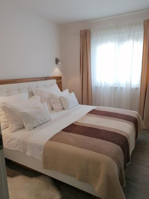 Apartman Max !!!! Omiš Exteriör bild