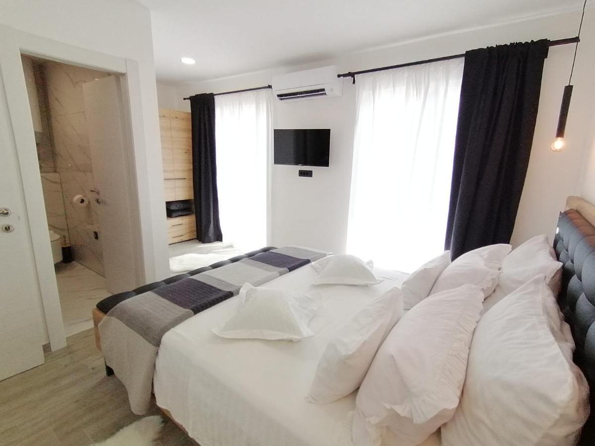 Apartman Max !!!! Omiš Exteriör bild