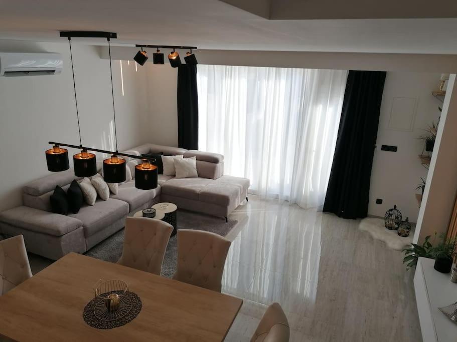 Apartman Max !!!! Omiš Exteriör bild