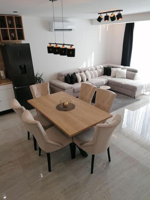 Apartman Max !!!! Omiš Exteriör bild