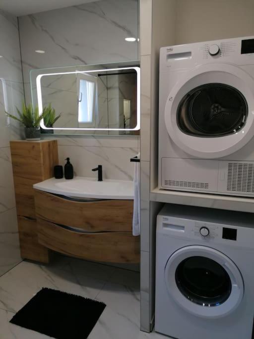 Apartman Max !!!! Omiš Exteriör bild